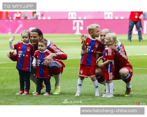 如何绘制球星足球场景并展现其独特风采的技巧与步骤