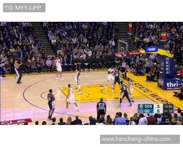 足球球星激烈冲突集锦：从场上争执到赛后纷争的震撼瞬间